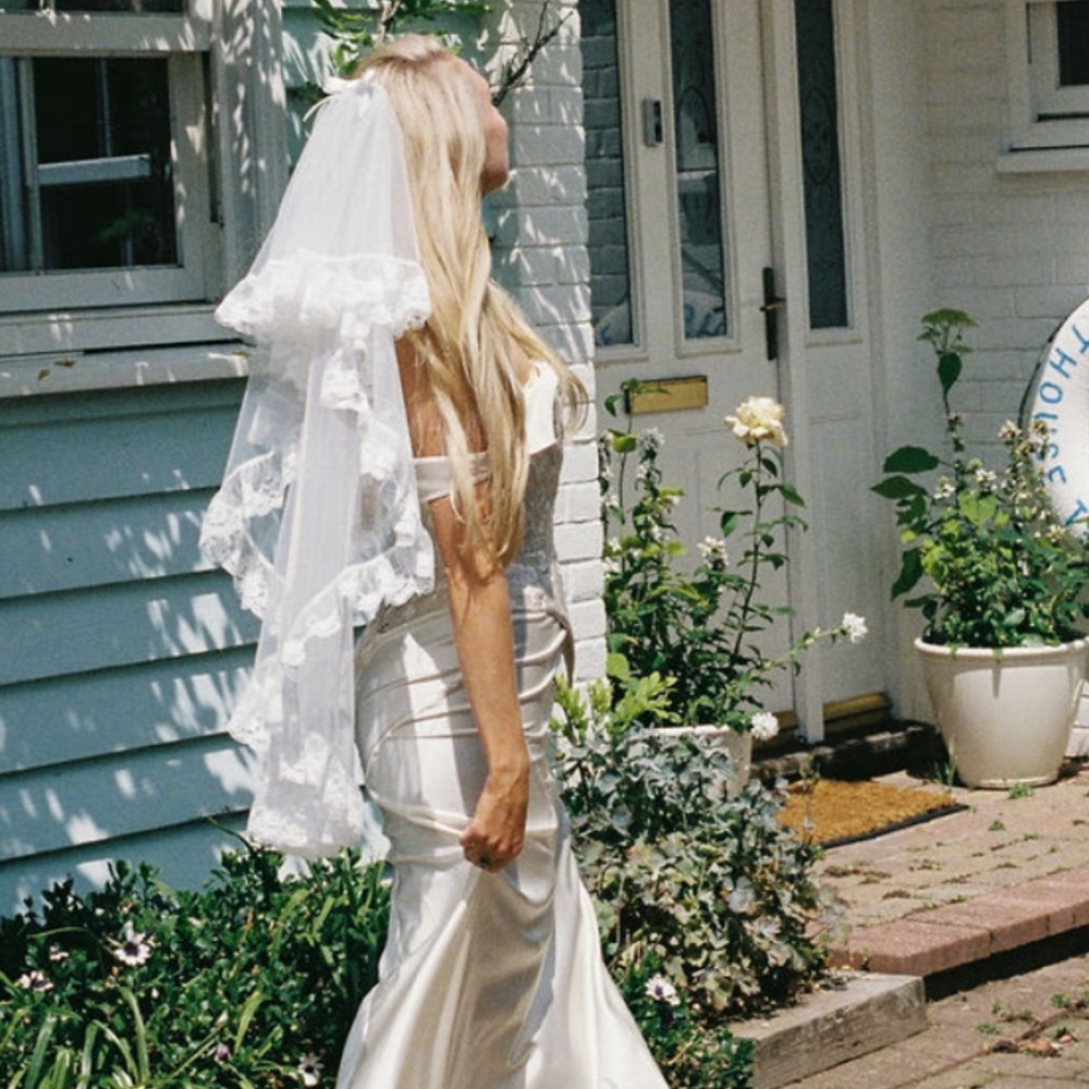 SHUSHU TONG SSENSE exclusive sold out veil.